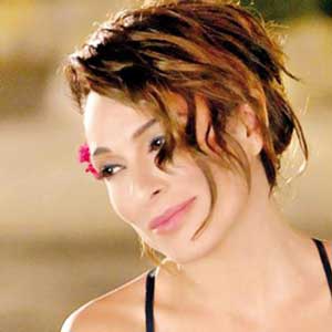 معنی bugun adim leyla